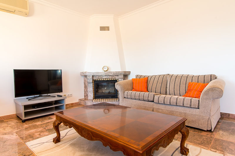 Stunning 4-Bedroom Townhouse Great Views for rent