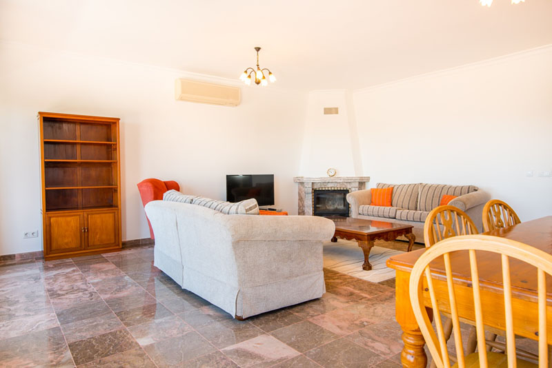 Stunning 4-Bedroom Townhouse Great Views for rent