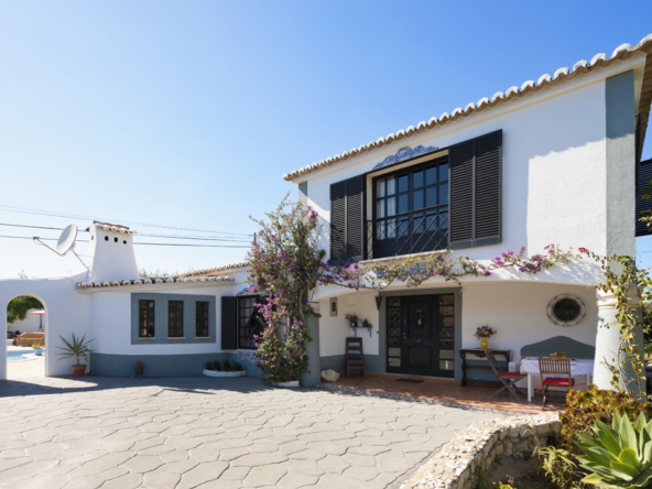 Spacious 1-bedroom Cottage in Carvoeiro