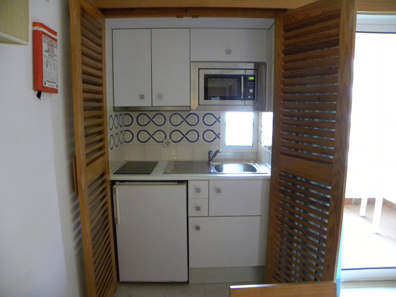 Tastefully Furnished Studio