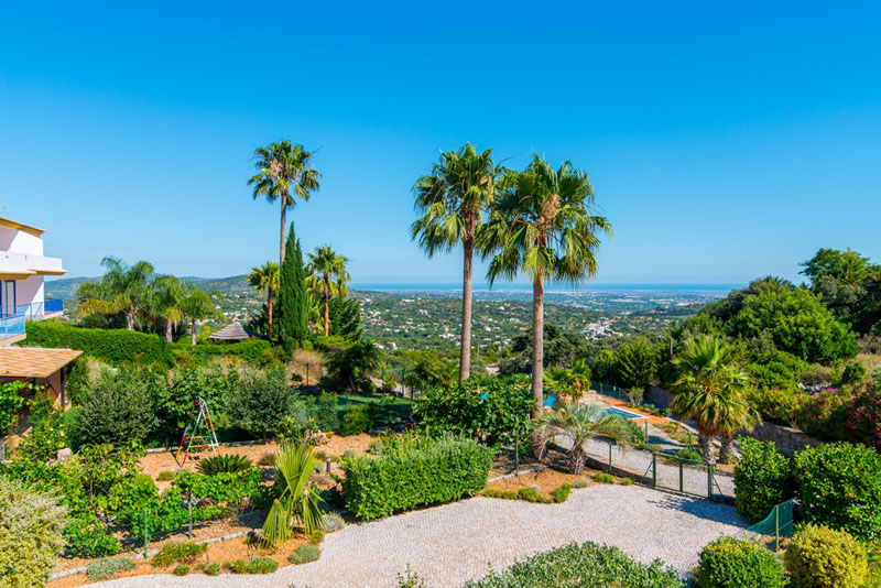 Stunning 4-Bedroom Townhouse Great Views for rent