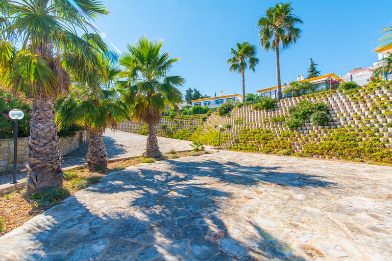 Stunning 4-Bedroom Townhouse Great Views for rent