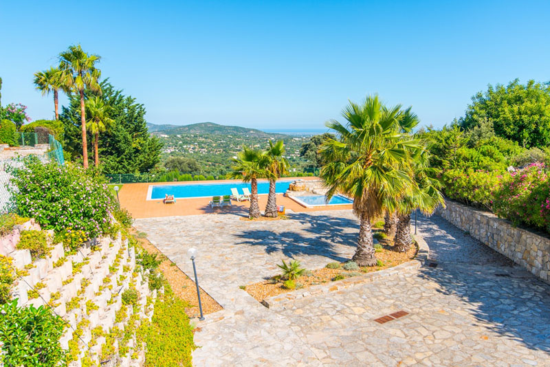 Stunning 4-Bedroom Townhouse Great Views for rent