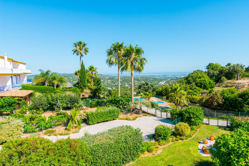 Stunning 4-Bedroom Townhouse Great Views for rent