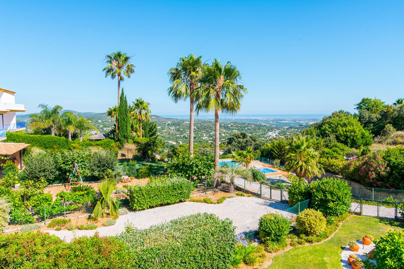 Stunning 4-Bedroom Townhouse Great Views for rent