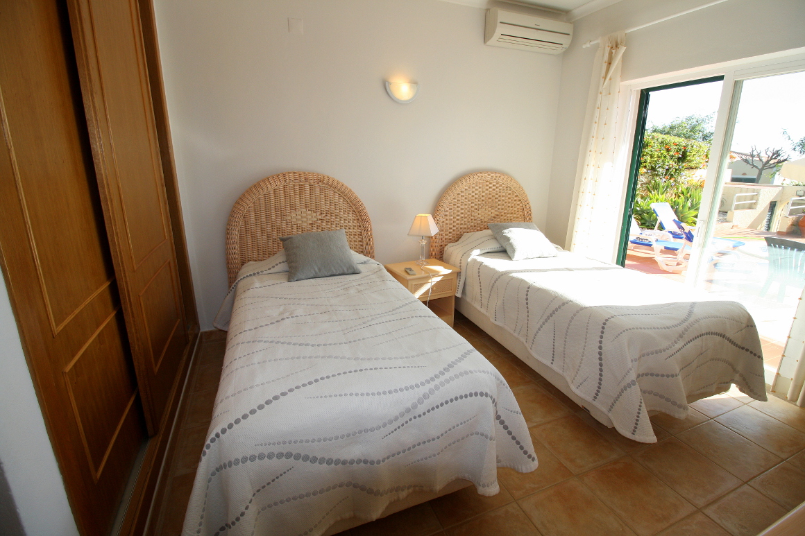 Luxury semi-detached villa in Praia da Luz rent