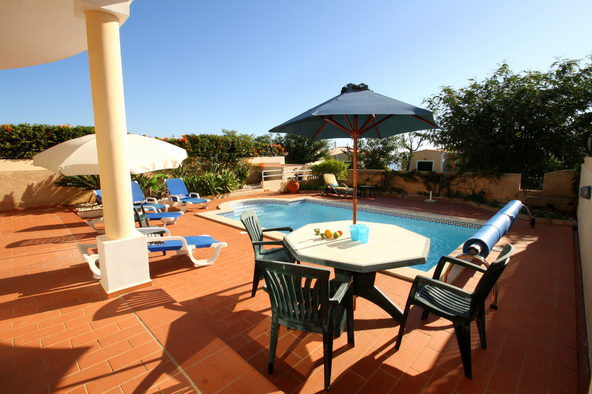 Luxury semi-detached villa in Praia da Luz rent