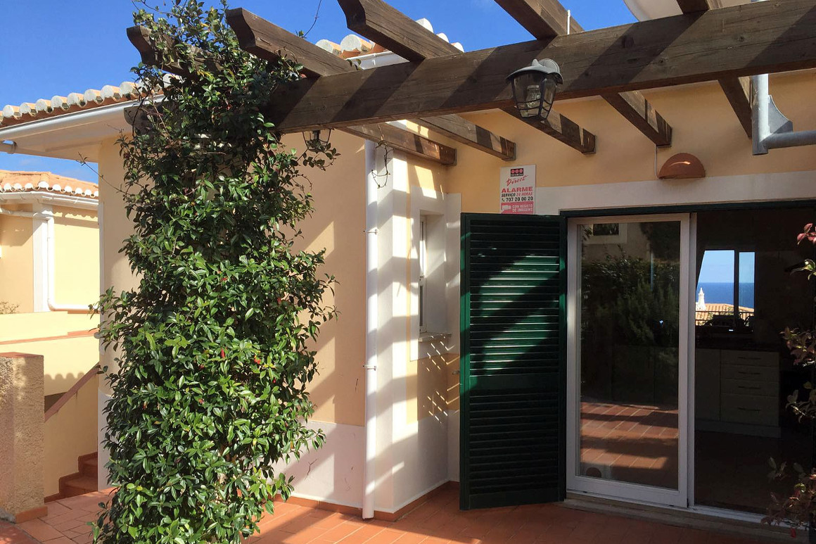 Luxury semi-detached villa in Praia da Luz rent