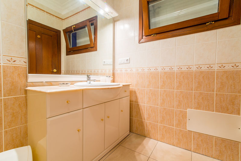 Stunning 4-Bedroom Townhouse Great Views for rent