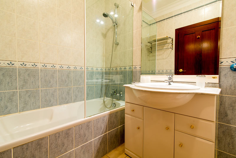 Stunning 4-Bedroom Townhouse Great Views for rent