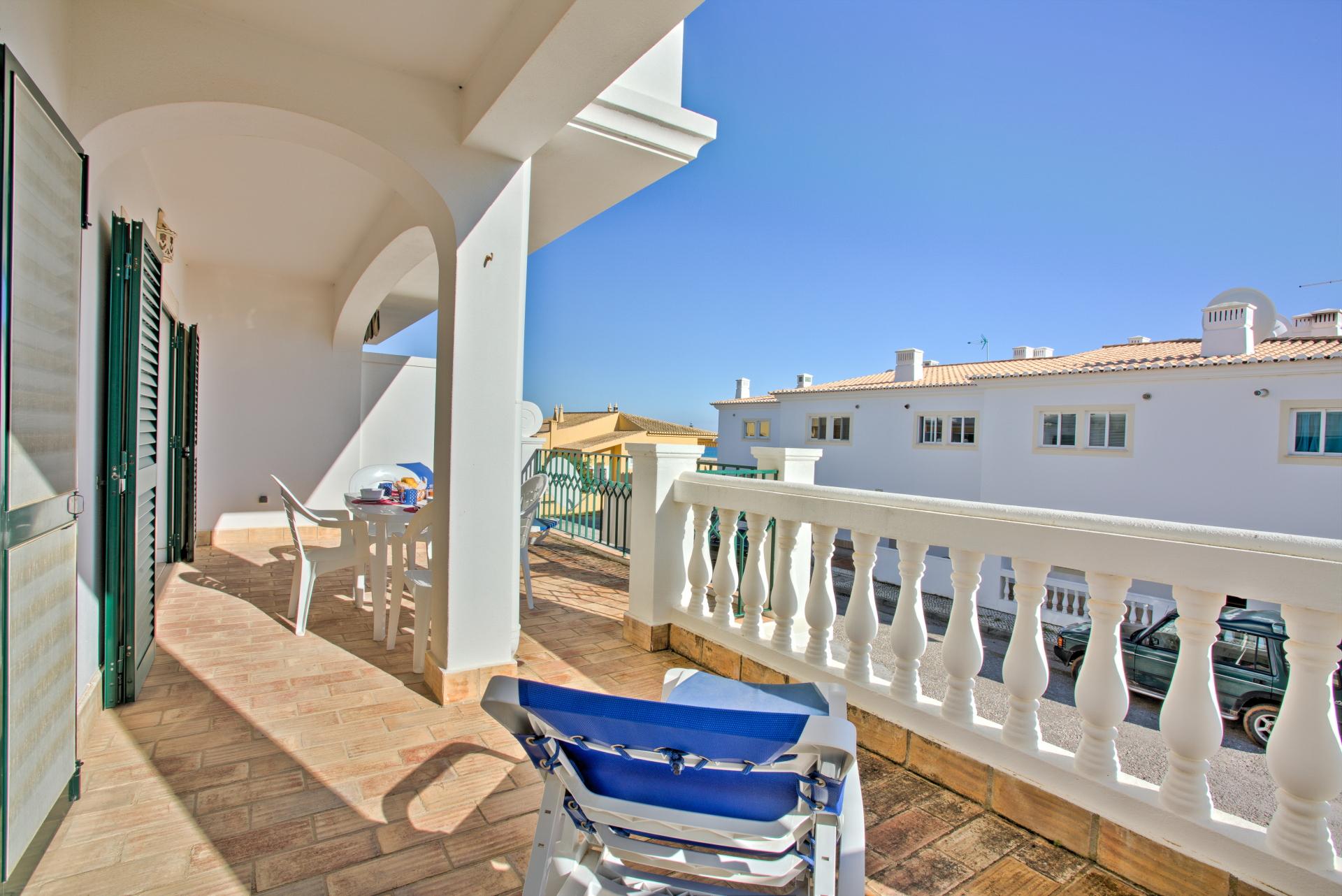 Light and spacious 2-bedroom apartment to Rent