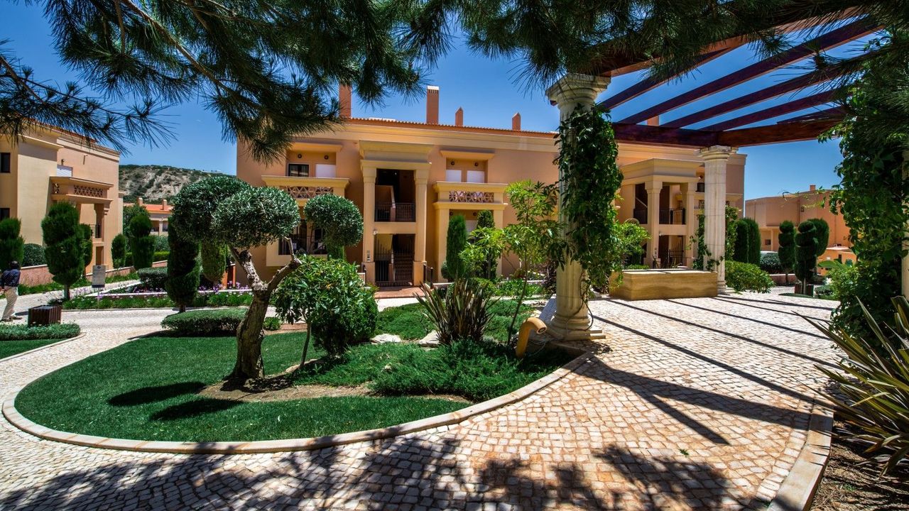 Stunning 2-bedroom apartment near the beach in Luz for rent