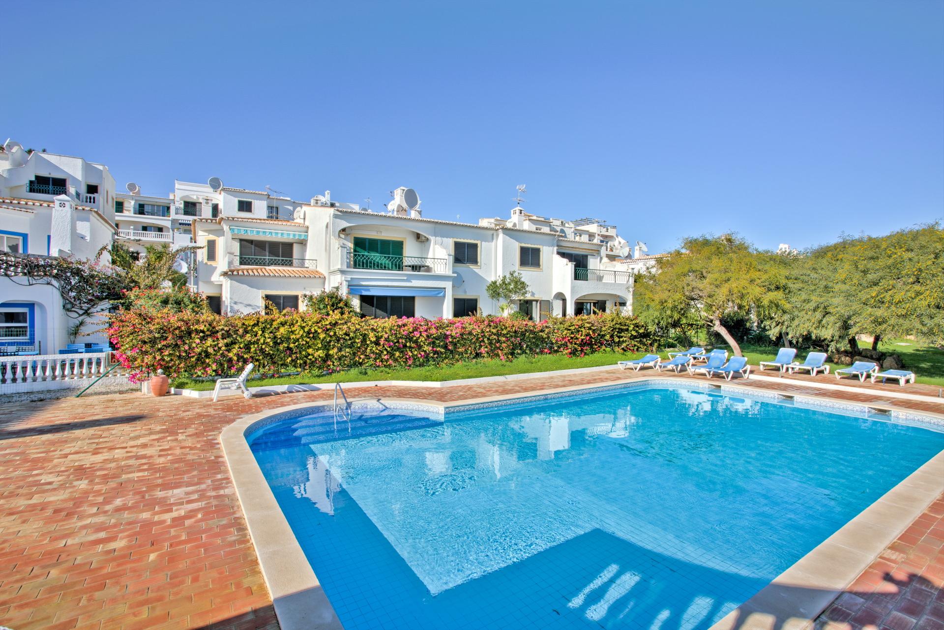 Light and spacious 2-bedroom apartment to Rent