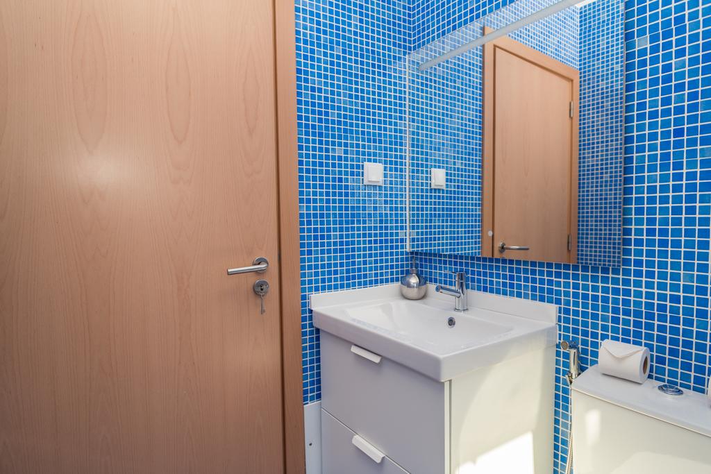 Modern 2-bedroom cottage in Luz to rent