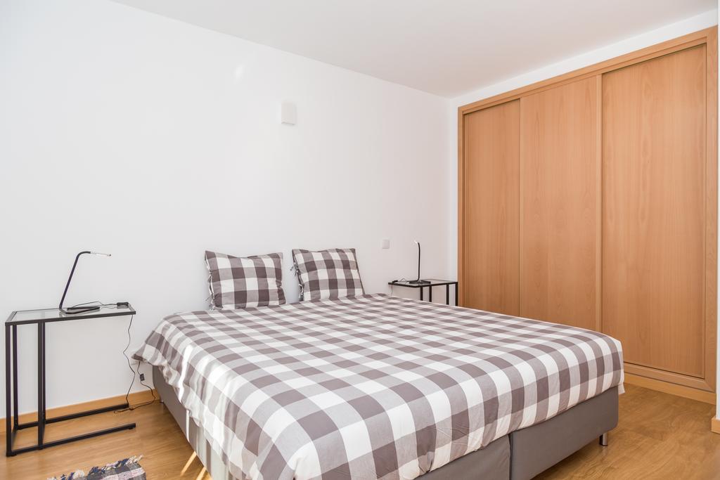 Modern 2-bedroom cottage in Luz to rent