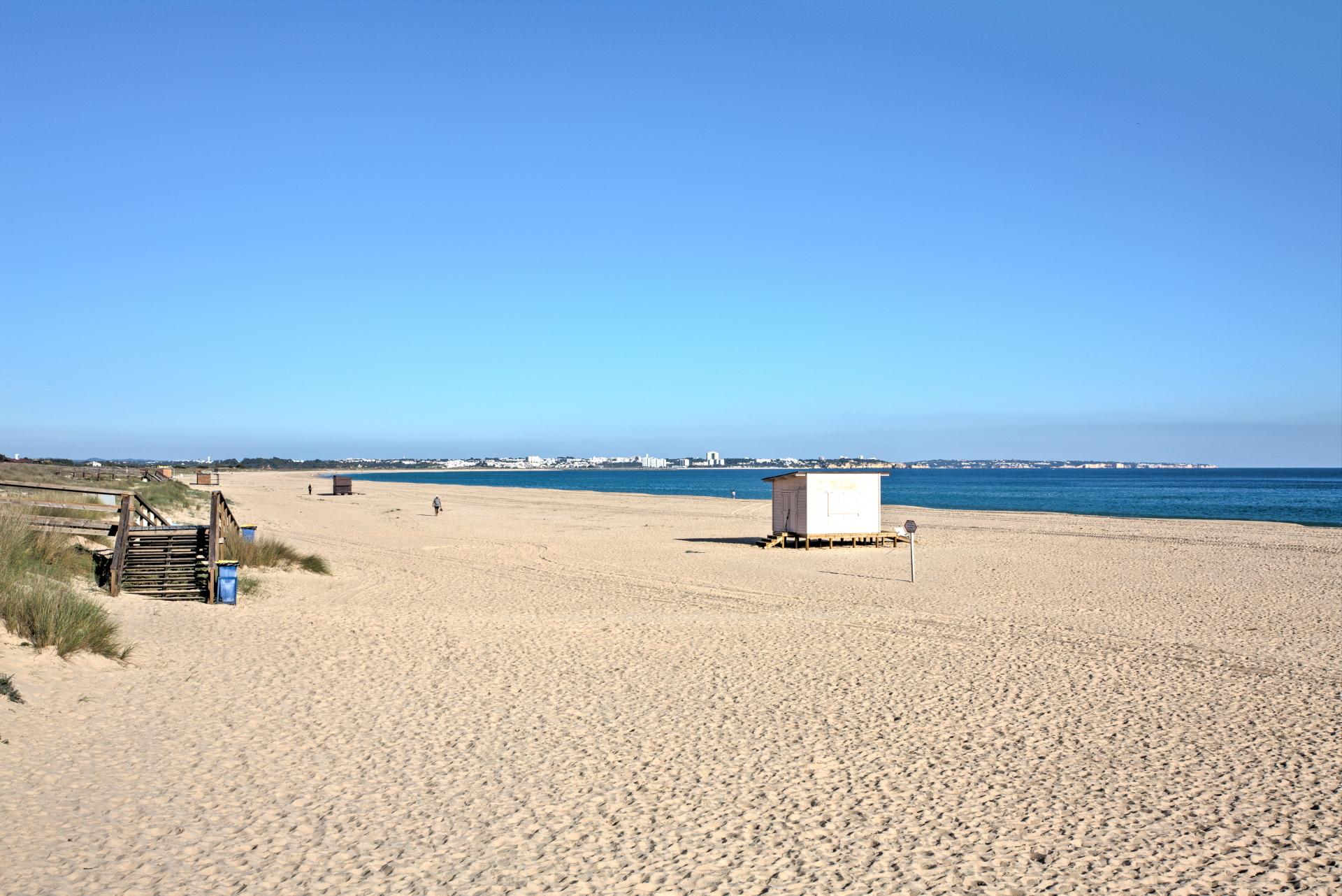 Light and spacious 2-bedroom apartment to Rent