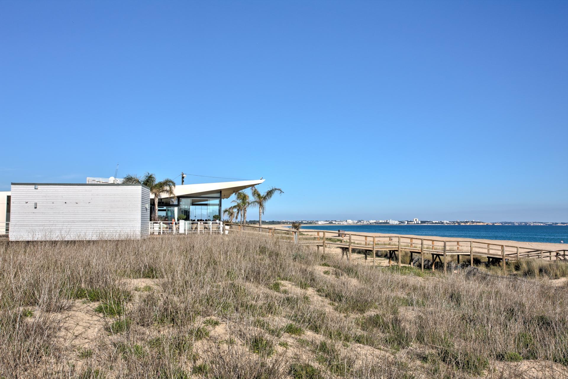 Light and spacious 2-bedroom apartment to Rent