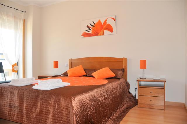 2-bedroom apartament with stunning island and estuary views to rent