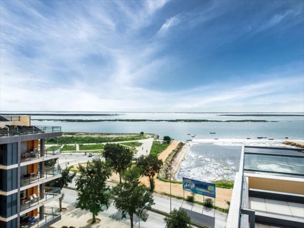 2-bedroom apartament with stunning island and estuary views to rent