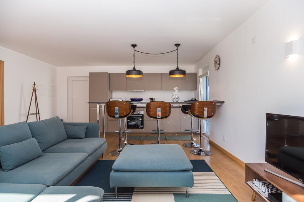 Modern 2-bedroom cottage in Luz to rent