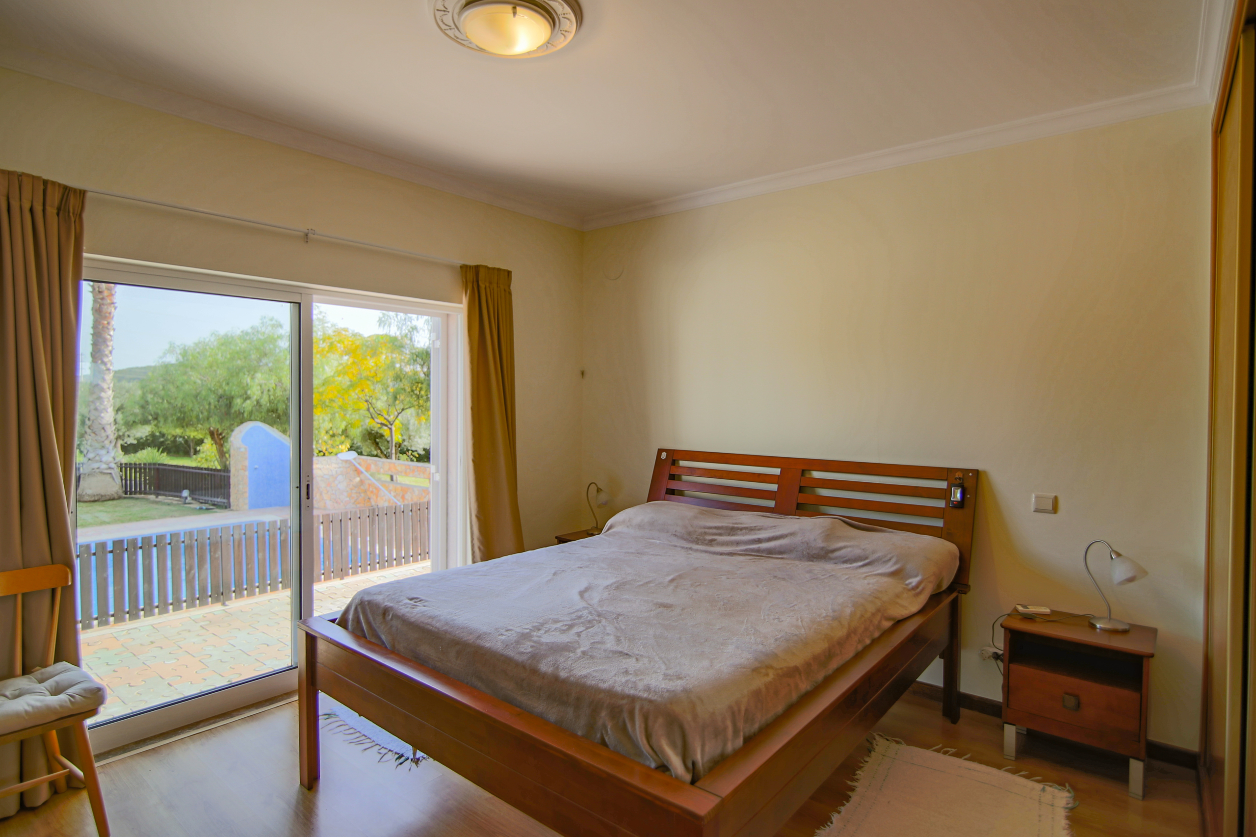 Fantastic 4-bedroom villa in countryside location to rent