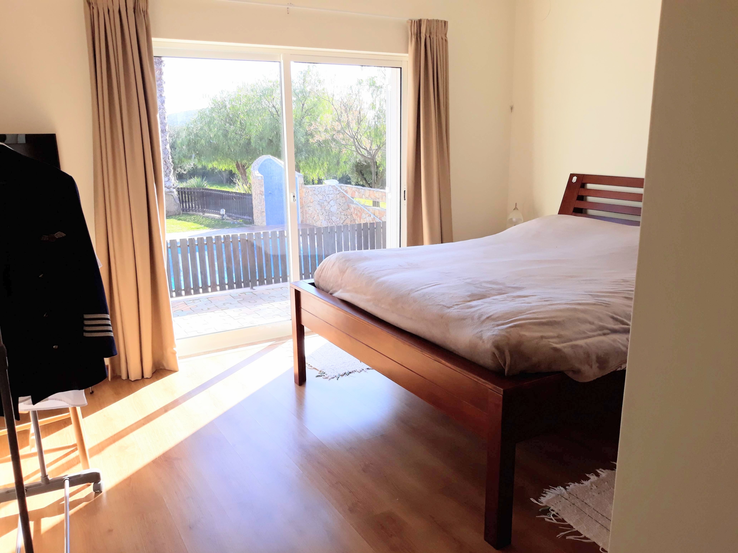 Fantastic 4-bedroom villa in countryside location to rent