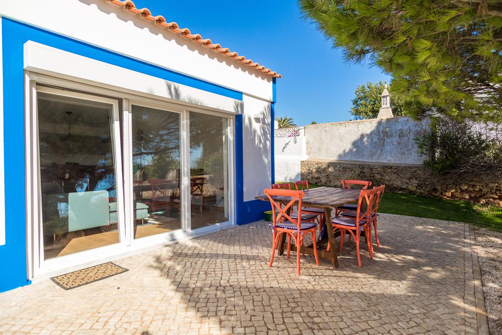 Modern 2-bedroom cottage in Luz to rent
