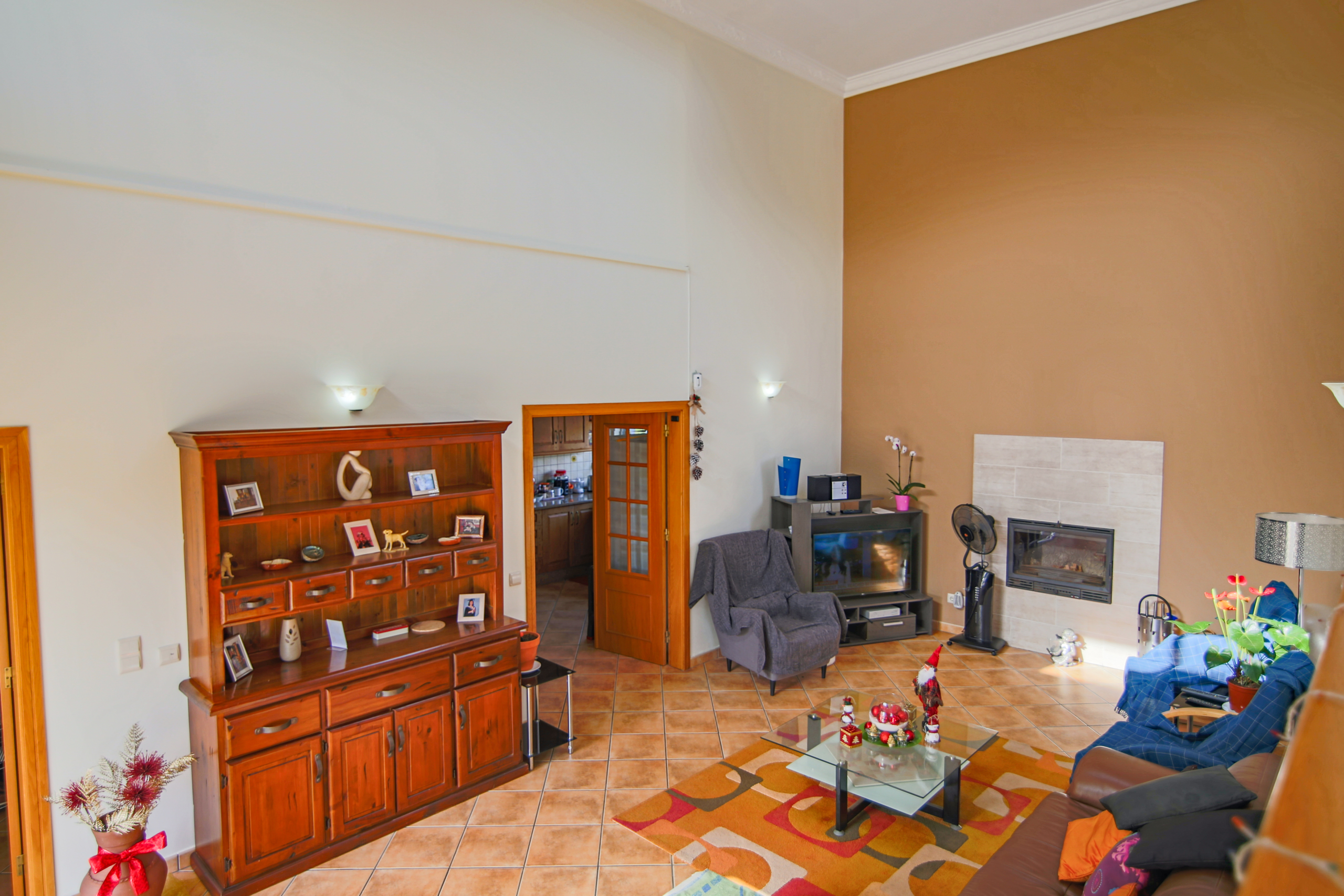 Fantastic 4-bedroom villa in countryside location to rent